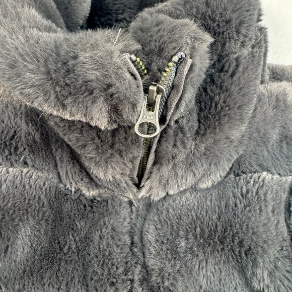 Dylan Faux Fur Puffer Vest Womens Size Small Grey Pocket Zip Up - Picture 11 of 12